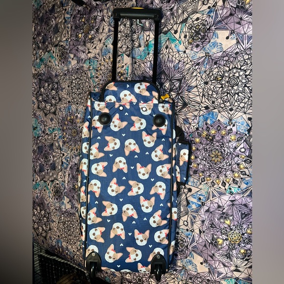 carry on bag with wheels - Picture 3 of 3